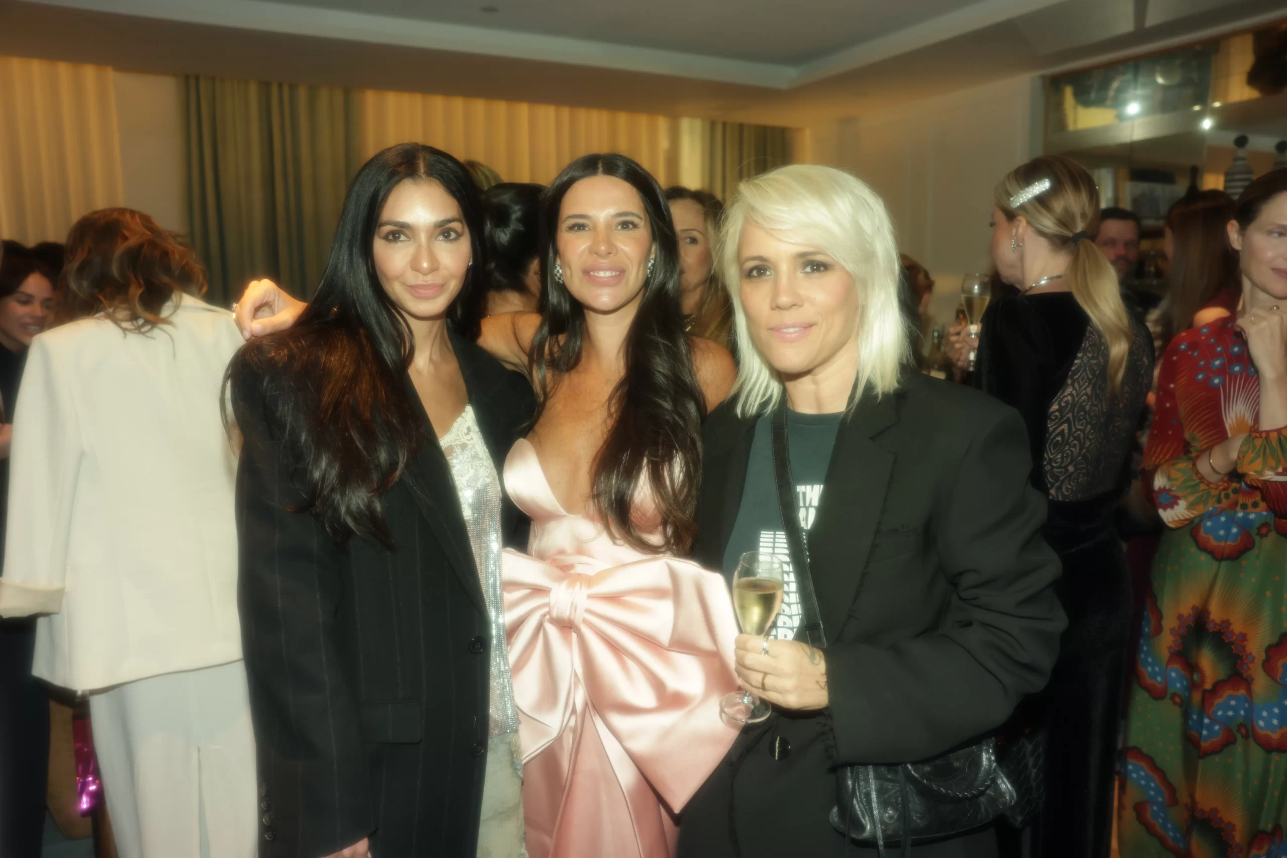 Renata Figueredo, Claudia Ribeiro e Dani Vellocet